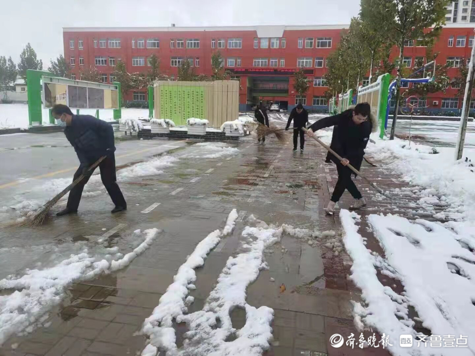 风雪中，致敬聊城校园里这些可爱的身影
