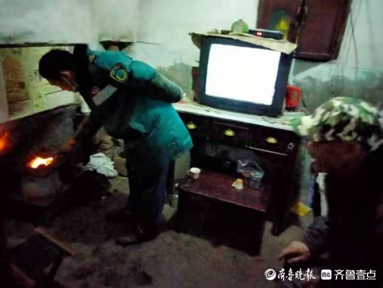 奋战初雪｜立冬淄博大雪至，博山镇党员干部锄雪忙