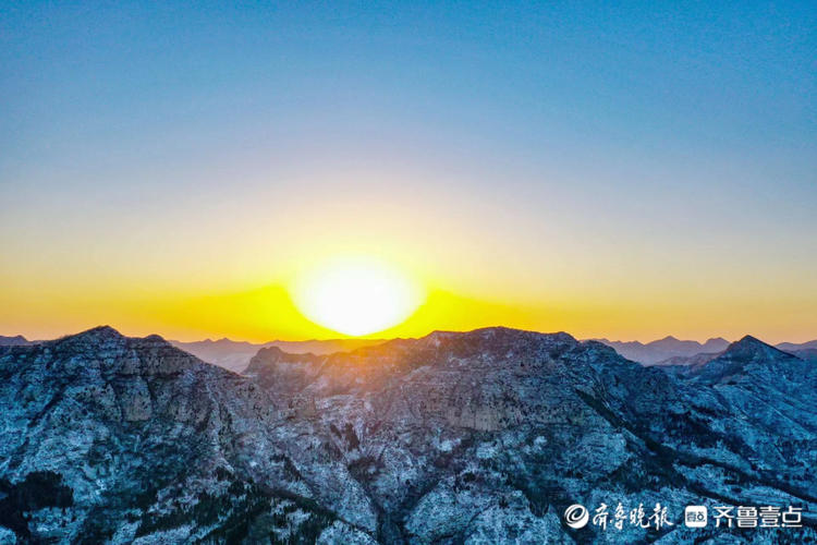 壹点图集｜金幕银装，晨曦中的雪后淄博潭溪山美若仙境