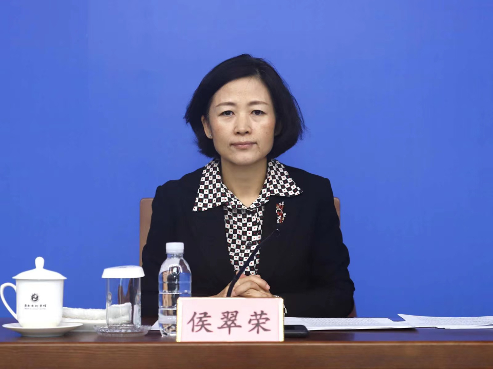 山东省生态环境厅副厅长侯翠荣提倡低碳生活不是过苦日子