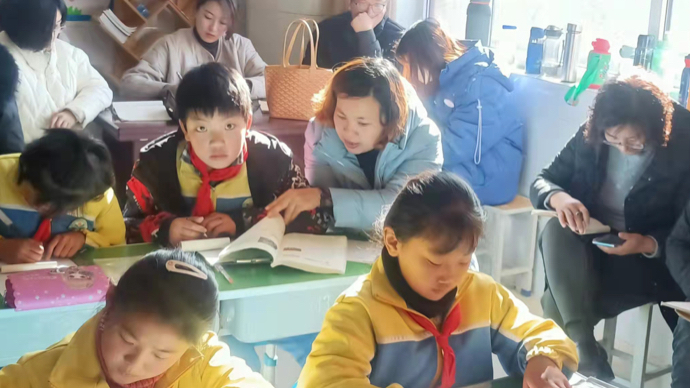 “苔花如米小，也学牡丹开”，沂源农村小学校长老董的三个心愿