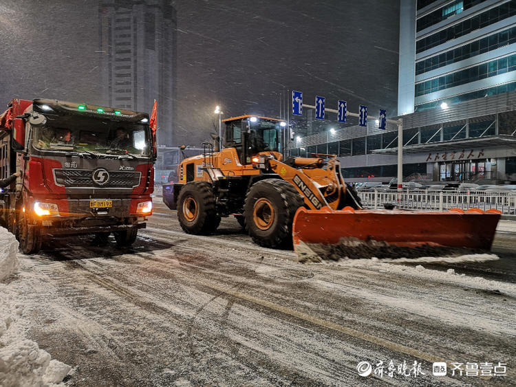 图集|火力全开！“雪窝”再度上线，烟台全力应对风雪