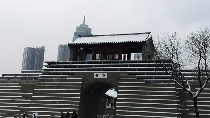 壹直播|大雪倾城，雪后的所城里藏着烟台别样的美！