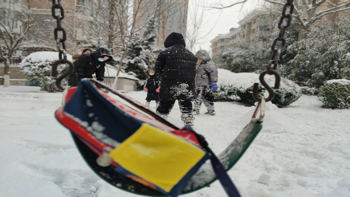 果然视频|一夜大雪过后，烟台成了孩子们欢乐的冰雪世界！
