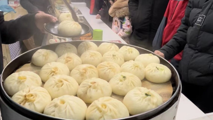 果然视频·寒战|凌晨三点半，记者体验滨州快餐店的忙碌和坚守