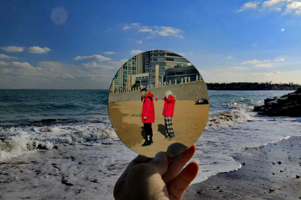 情报站|真会玩！出门随身带着小镜子，这样拍照太好看了