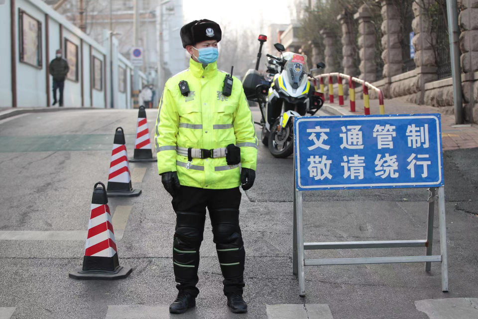 听力考试开始，山师北街临时交通管制禁行机动车