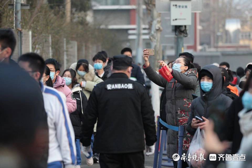 山东高考外语听力开考：新高考落地第三年，考生、家长更从容