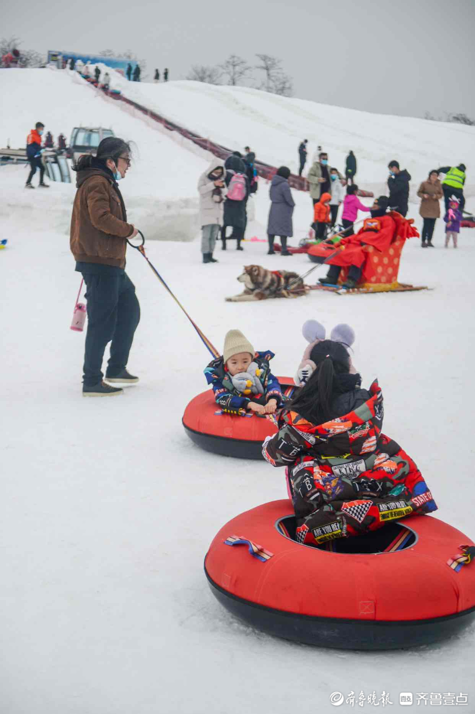 情报站|冬奥临近，冰雪运动升温！泰安一滑雪场热闹非凡