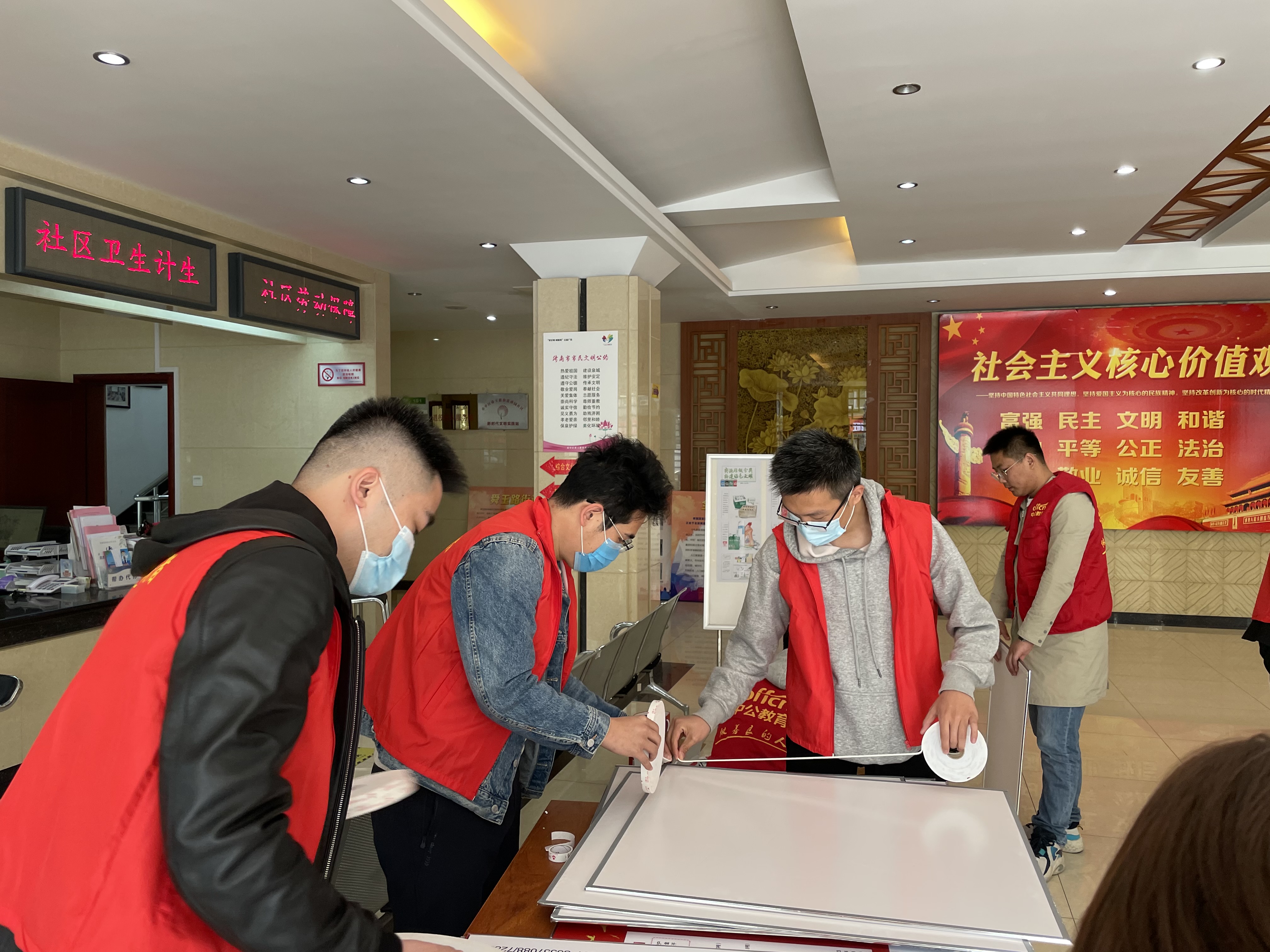 百优实事|先锋服务队之“助力环卫”行动