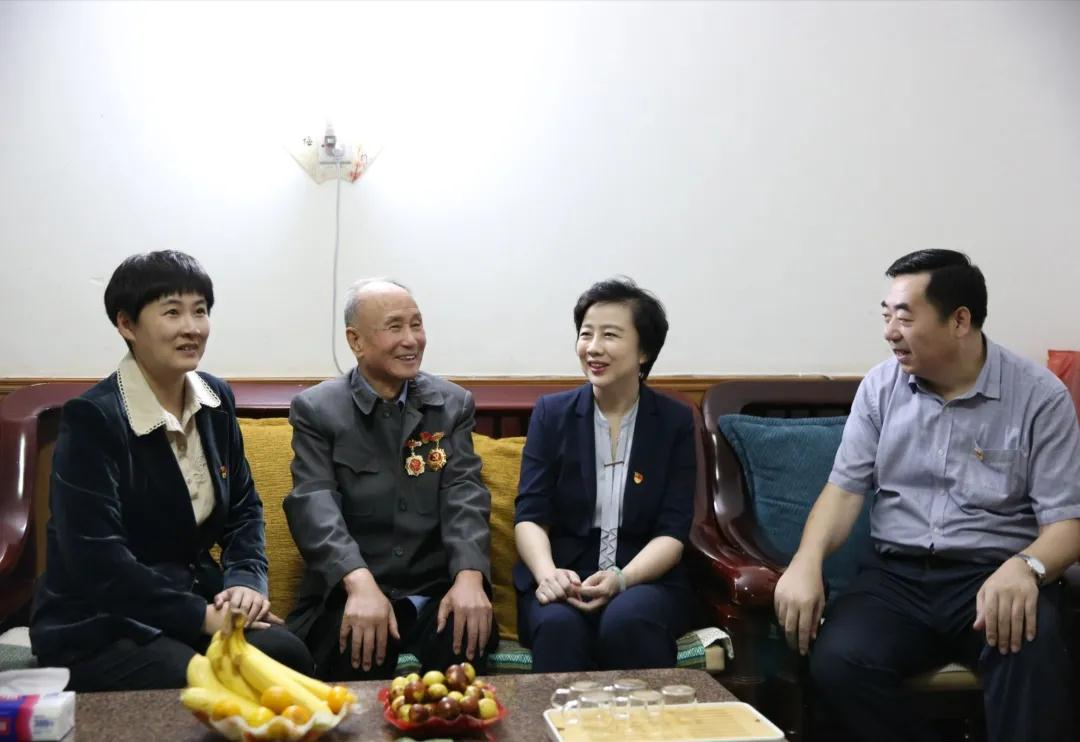 百优实事|济南市行政审批服务局情暖社区便民服务送到居民家门口