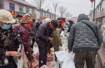 快来围观！壹点情报员雪中直播赶大集，满满人间烟火气
