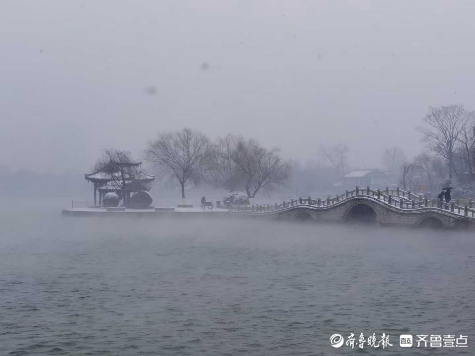情报站|烟波浩渺宛如仙境！雪中的济南大明湖有多美？一起看看吧