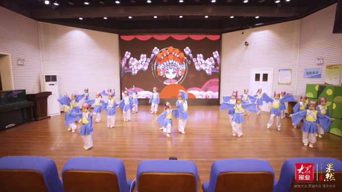 端上春晚|济南市槐荫区青少年宫第二幼儿园：舞蹈表演《京韵》