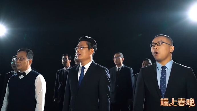 2022如虎添壹•端上春晚|白衣天使深情唱响《无悔为医》