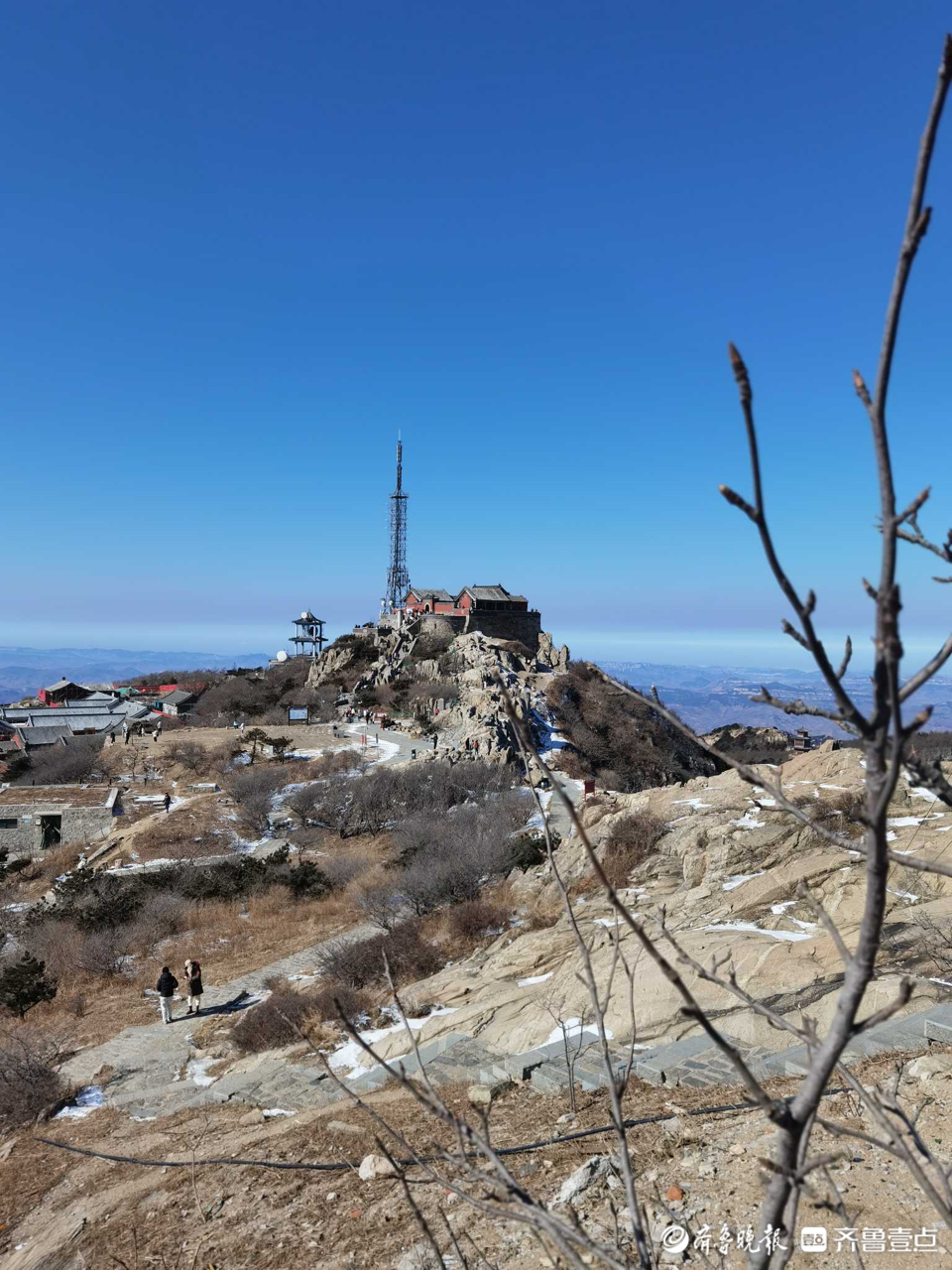 壹粉过大年|登高望远，步步高！大年初一登泰山，讨个新年好彩头