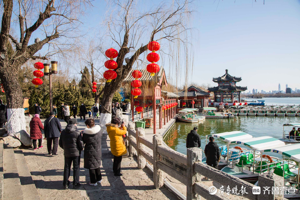 壹粉过大年|灯笼高高挂！济南天下第一泉风景区，红火热闹年味浓