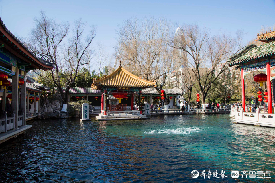 壹粉过大年|灯笼高高挂！济南天下第一泉风景区，红火热闹年味浓