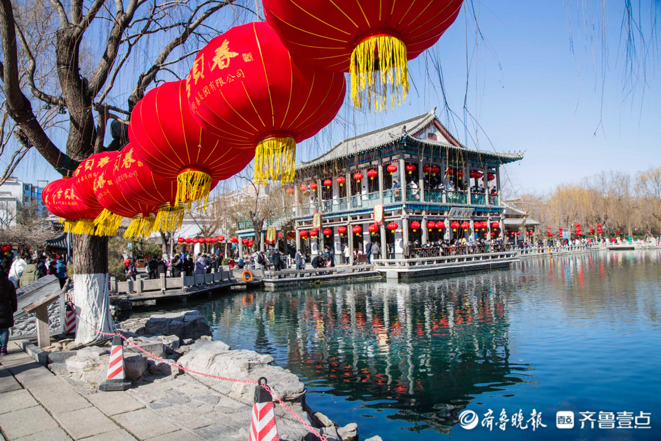 壹粉过大年|灯笼高高挂！济南天下第一泉风景区，红火热闹年味浓