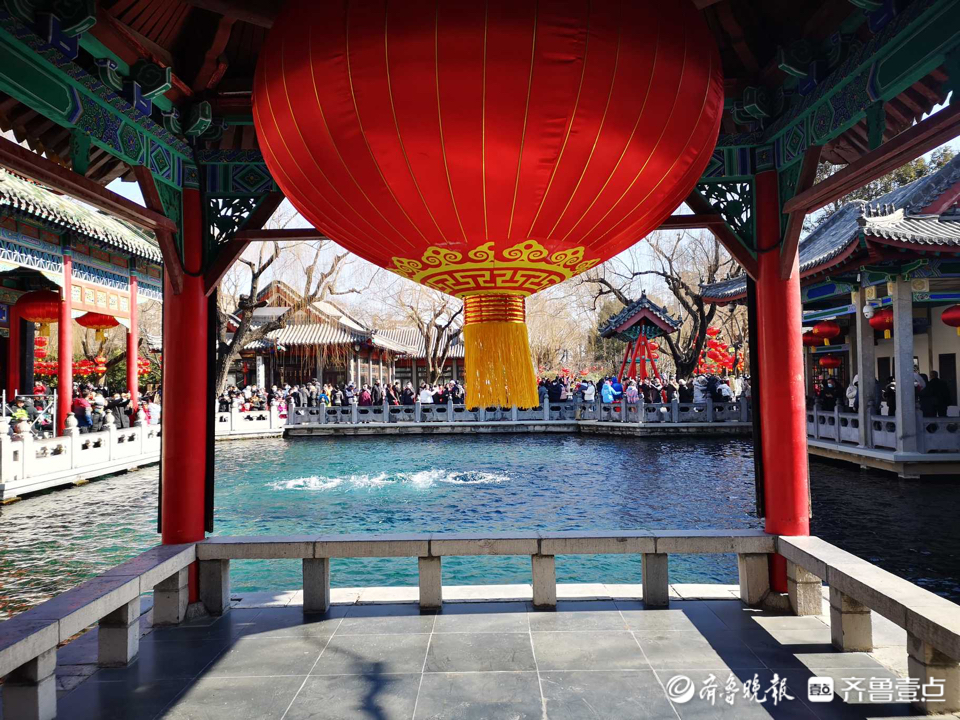 壹粉过大年|灯笼高高挂！济南天下第一泉风景区，红火热闹年味浓