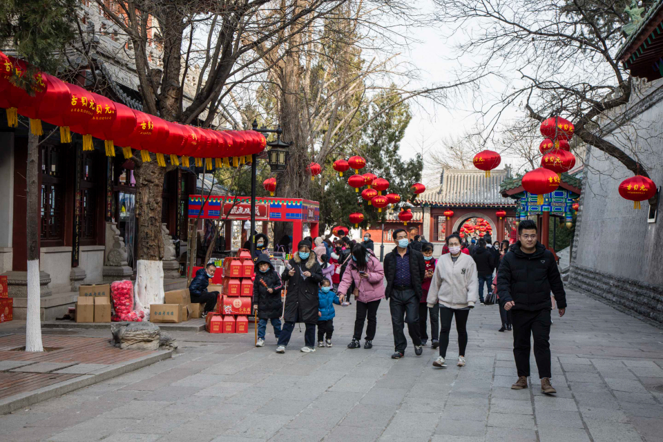 壹粉过大年|春节去哪玩？登高祈福贺新春，济南千佛山景区人气旺