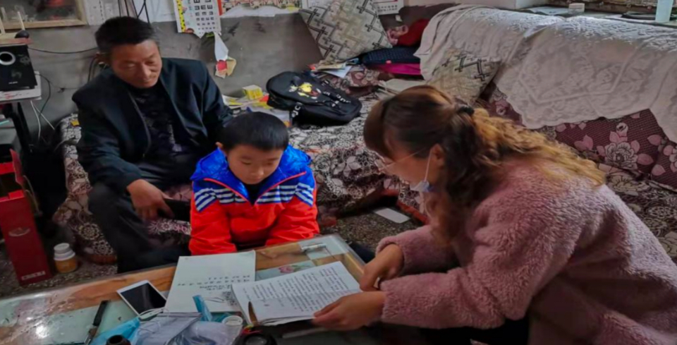 乡村教师的寒假日记|卢艳艳：学生把新买的电暖气放在了我的腿边