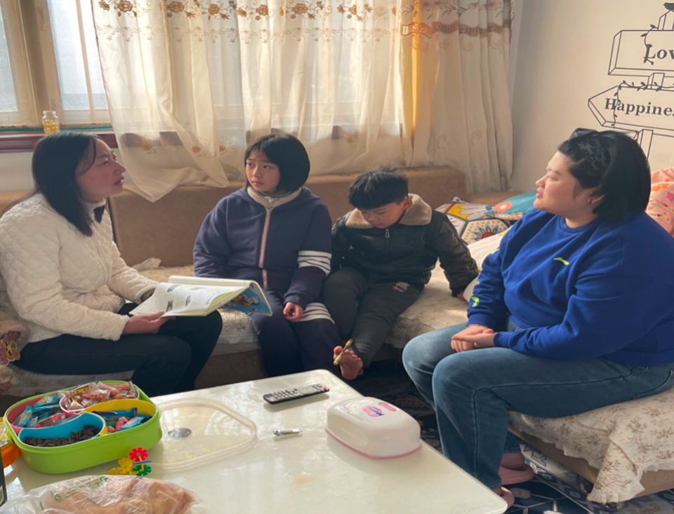 乡村教师的寒假日记|高平平：让孩子成为冬日里的一束阳光