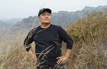 文学大咖谈|专访淄博市作协主席宗利华:穿着警服的小说家