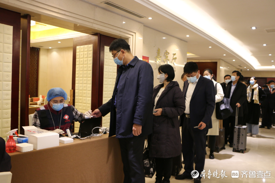 聚焦两会丨今天下午，枣庄市人大代表报到