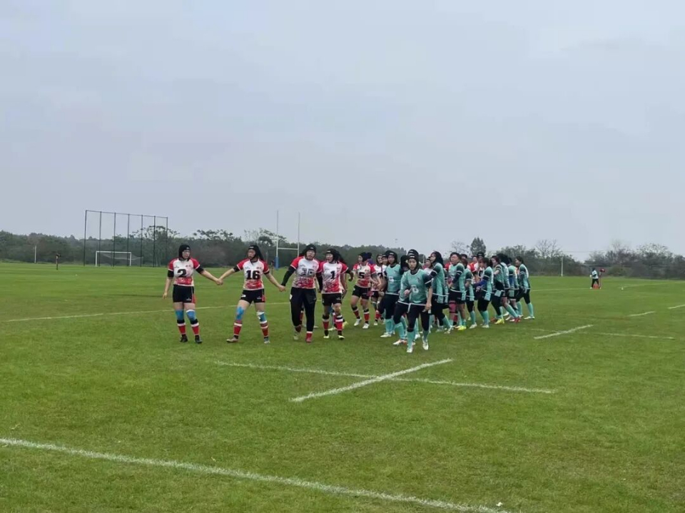 省15人制橄榄球锦标赛结硕果，潍坊队勇夺男女双冠