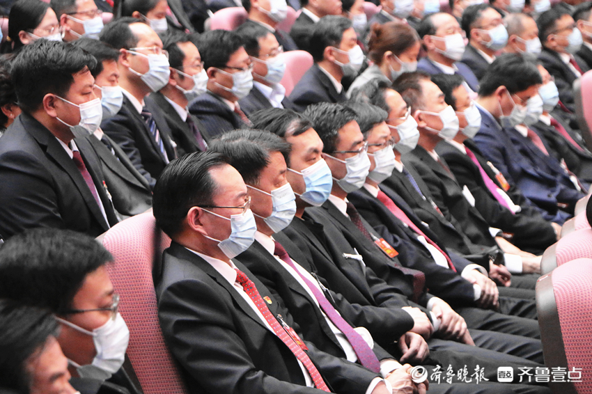 枣庄市十七届人大一次会议胜利闭幕