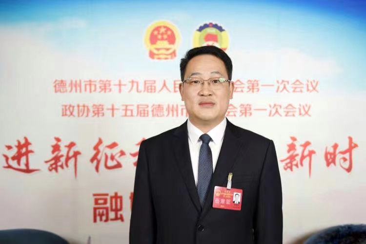2月26日,德州市人大代表,庆云县委副书记,县长吕德山做客访谈间,通过