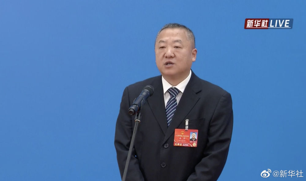 姜涛代表：35年来手执焊枪只做一件事，就是超越自我、攻破难关