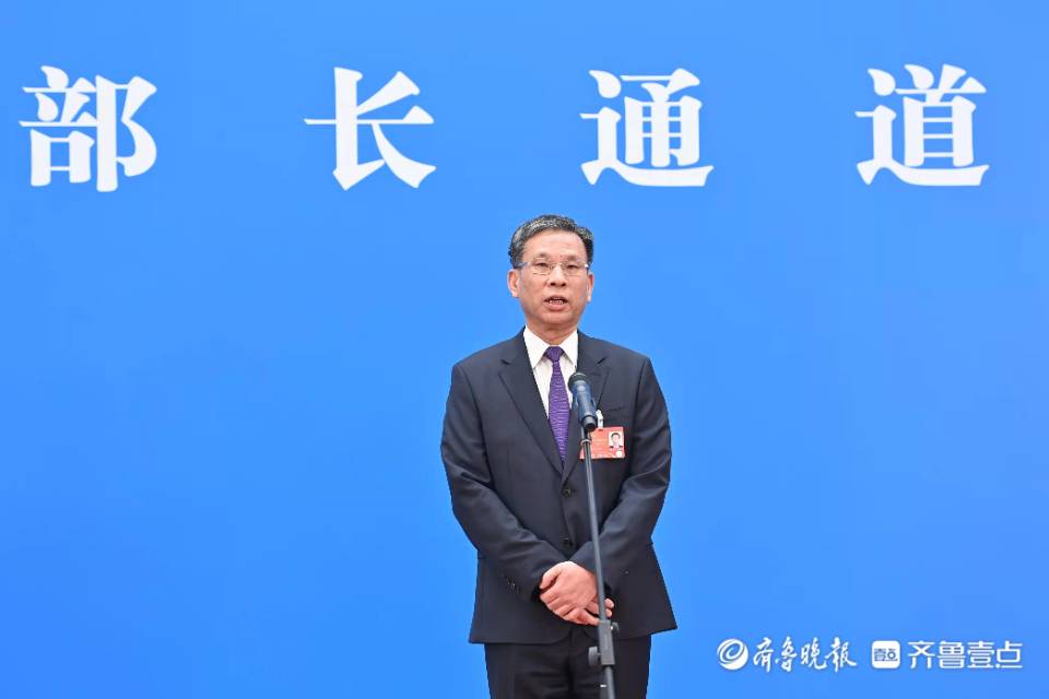 部长通道|财政部部长刘昆：今年赤字率适当下调，财政支出强度仍有保障