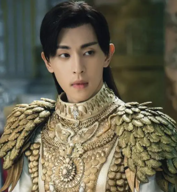 爆红之后的三年时间里,邓伦正儿八经主演的影视作品只有《加油,你是最