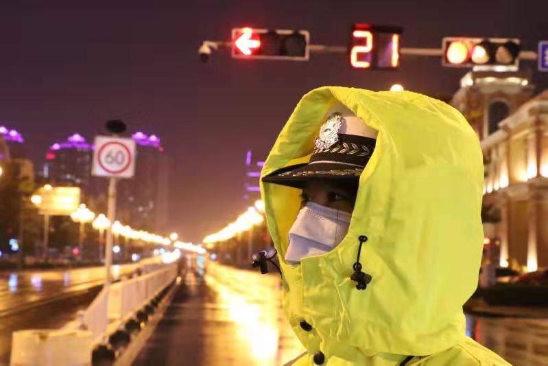 威海交警一大队全警全力筑牢疫情防护安全屏障