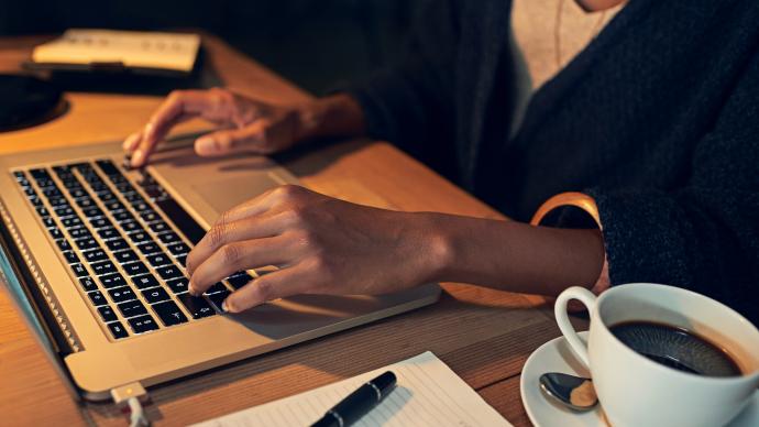 对996说不全国多地整治超时加班重点查互联网企业