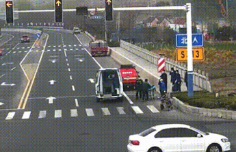 日照天天正能量|这一刻，他们紧急停靠！