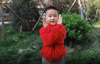 诗韵春色|忙趁东风放纸鸢！这首小诗让萌娃看到了春天的模样