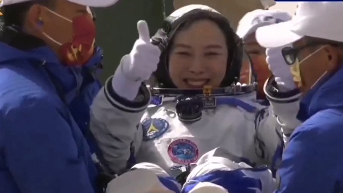 果然视频|摘星星的妈妈回来了!烟台籍航天员王亚平安全顺利出舱