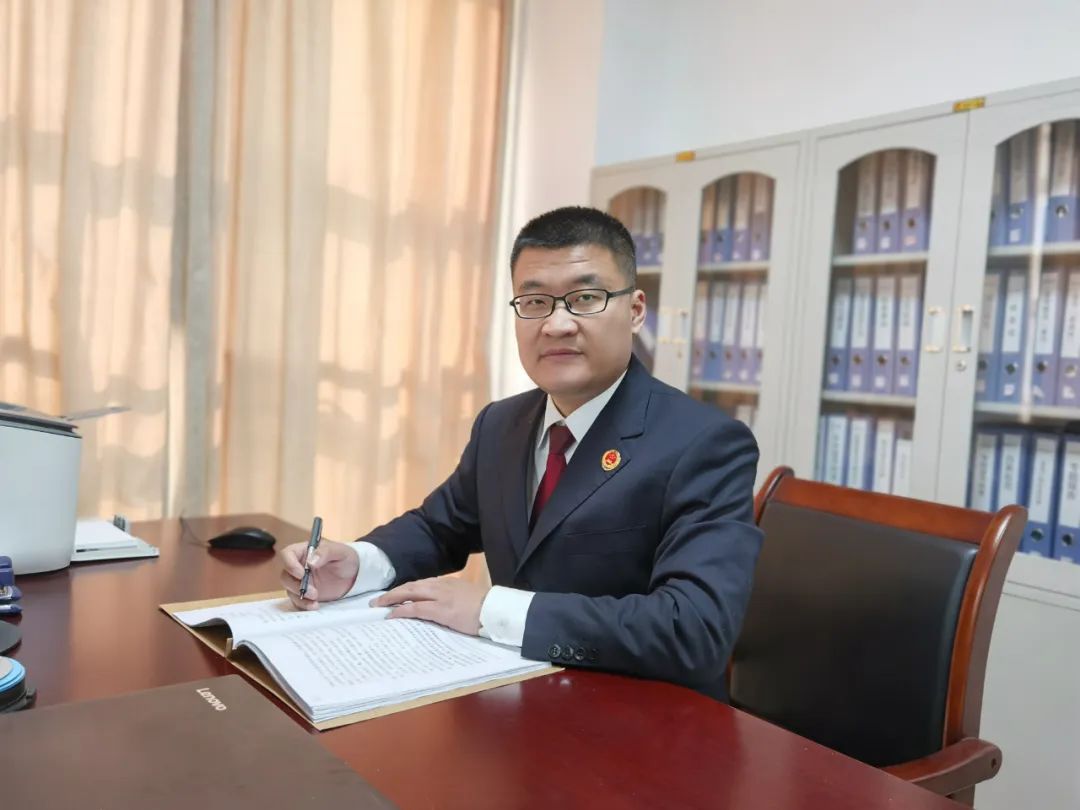 走近沂蒙检察官杨建权宁静平和精益求精的刑检工匠