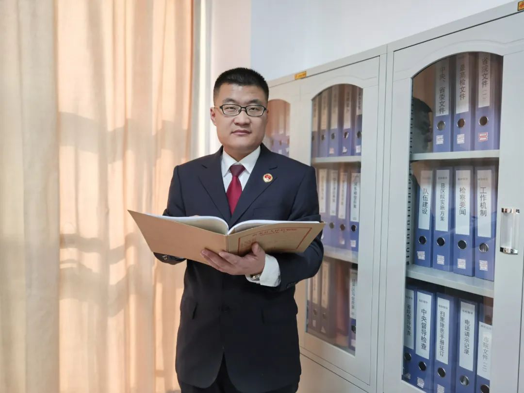 走近沂蒙检察官杨建权宁静平和精益求精的刑检工匠