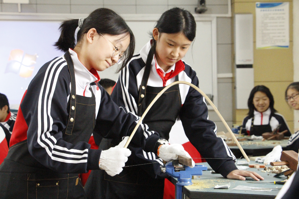济南市东方双语实验学校: 劳动教育引领，促“五育”融合