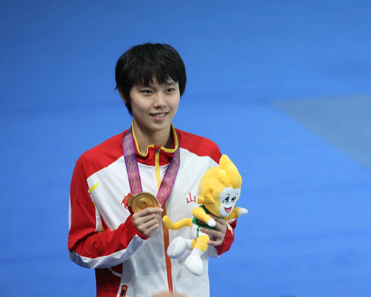 中国青年五四奖章获得者杨浚瑄