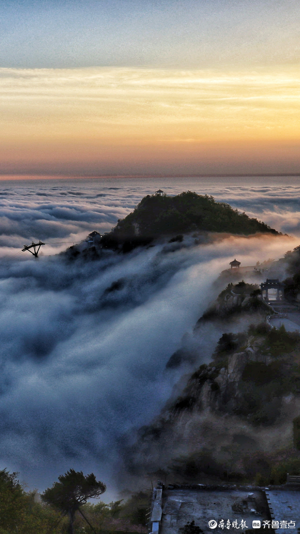 5月10日晚岱顶现泰山宝光,云海玉盘,晚霞夕照"加强版"美景-齐鲁晚报