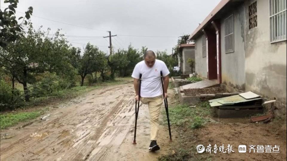 青年说｜最美基层高校毕业生龚钰犇：生活以痛吻我，我报之以歌