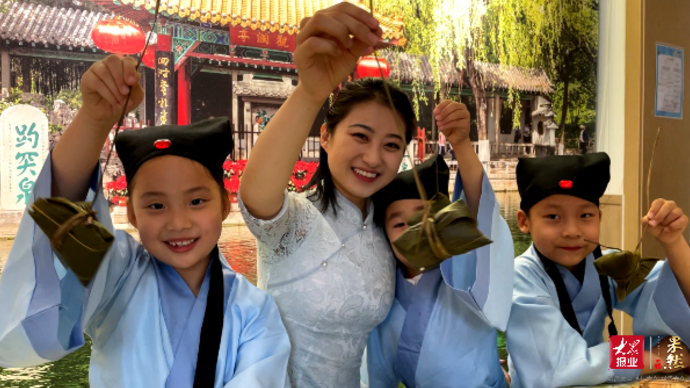 果然视频|粽香飘，人安康，原来幼儿园包粽子也可以这么文艺！