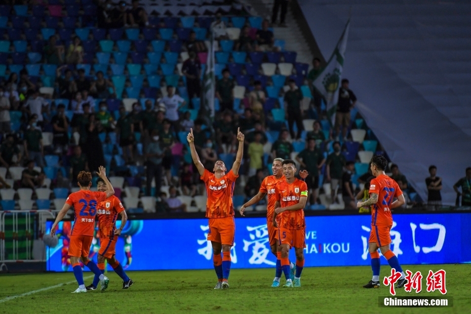 柳下谈球|郝伟不教条，终把对手“熬”