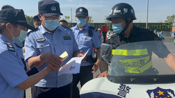 果然视频|两考生忘带身份证，聊城铁骑火速送达临时身份证明