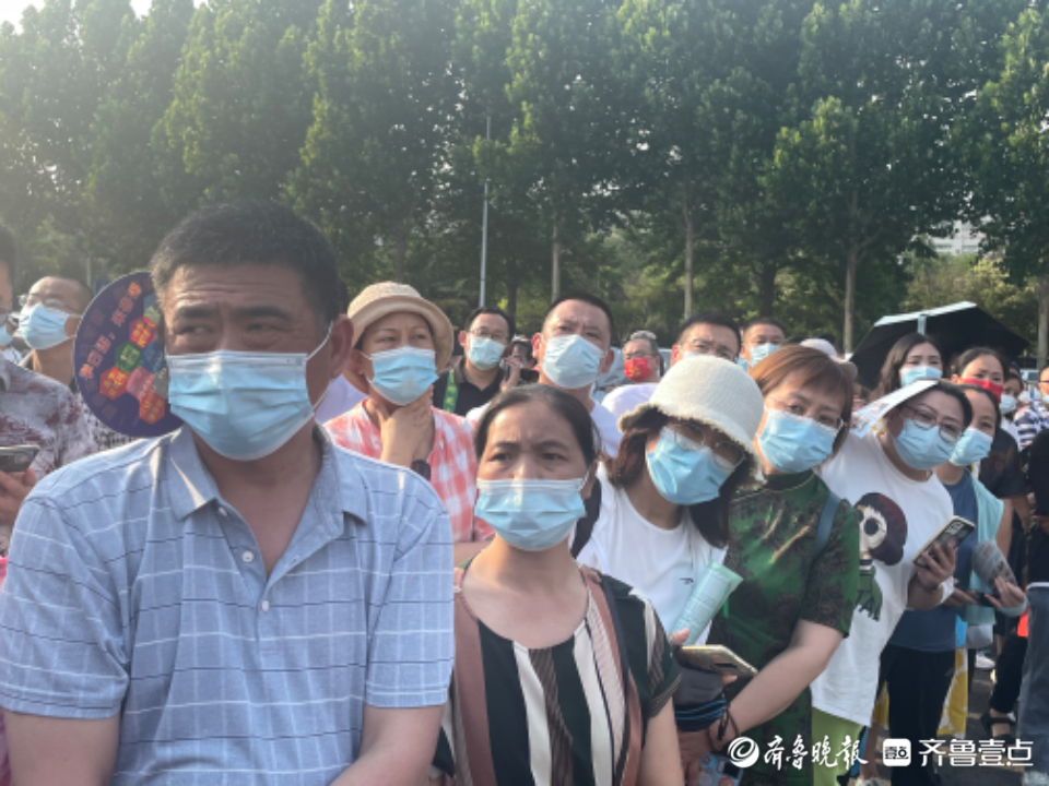 壹点图集｜2022淄博高考第二天，现场图集来袭